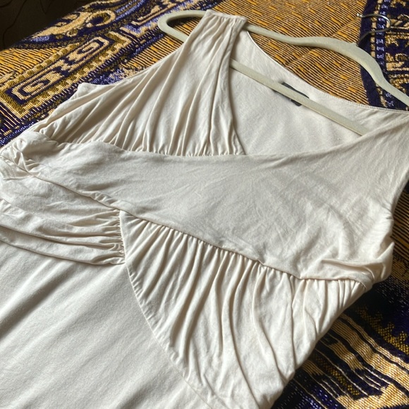 Sleeveless and cute! - Picture 3 of 4